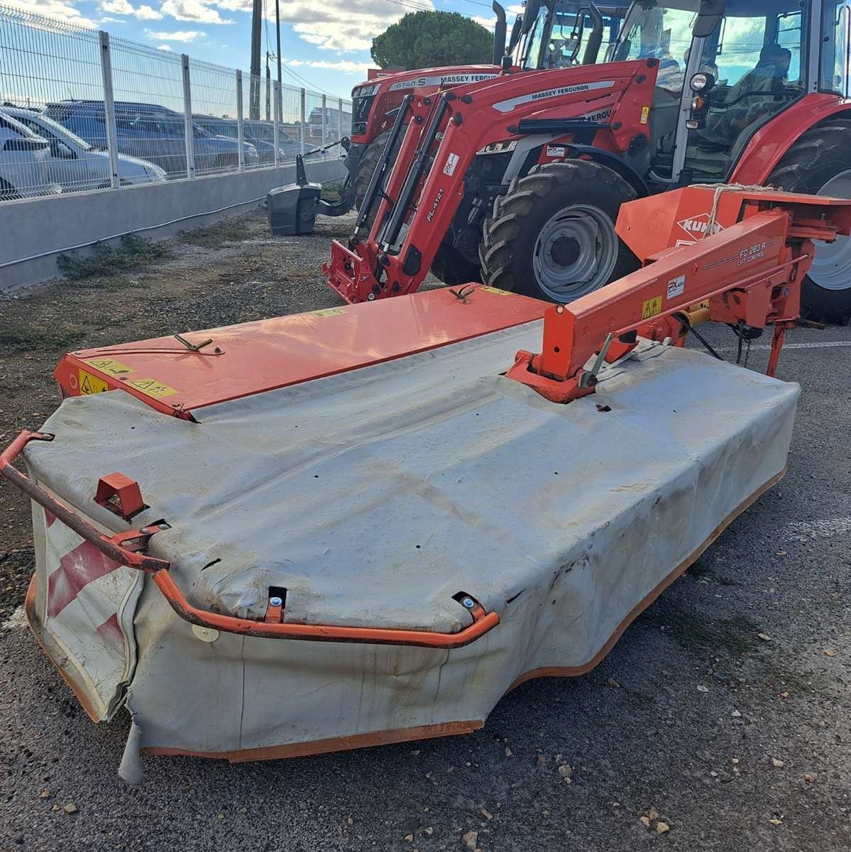 Mähwerk of the type Kuhn FC283 R, Gebrauchtmaschine in UCHAUD (Picture 3)