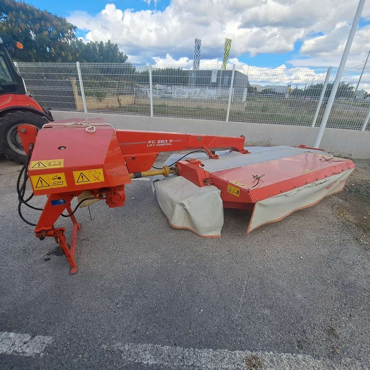 Mähwerk of the type Kuhn FC283 R, Gebrauchtmaschine in UCHAUD (Picture 4)