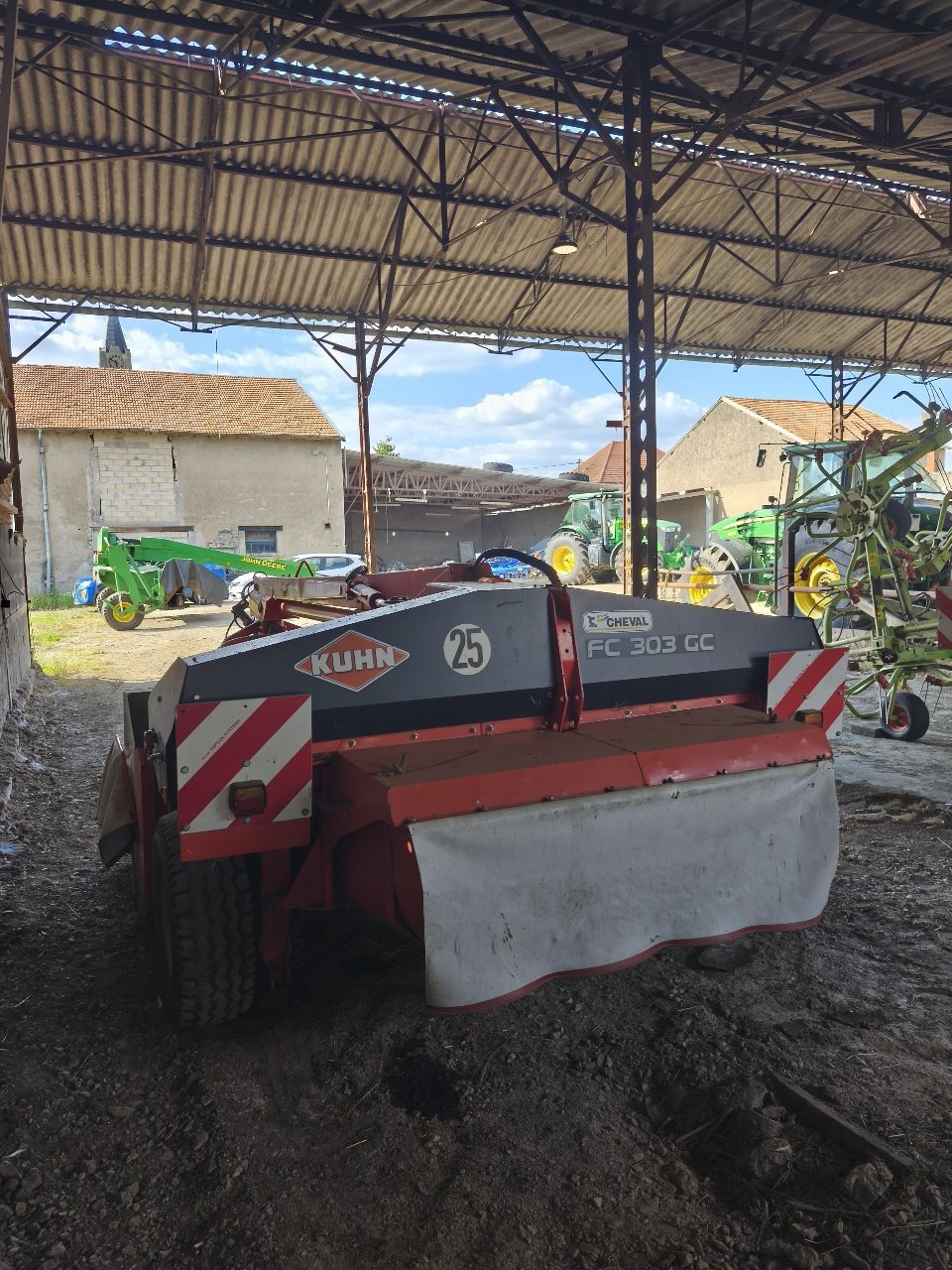 Mähwerk of the type Kuhn FC303 GC, Gebrauchtmaschine in Chauvoncourt (Picture 9)