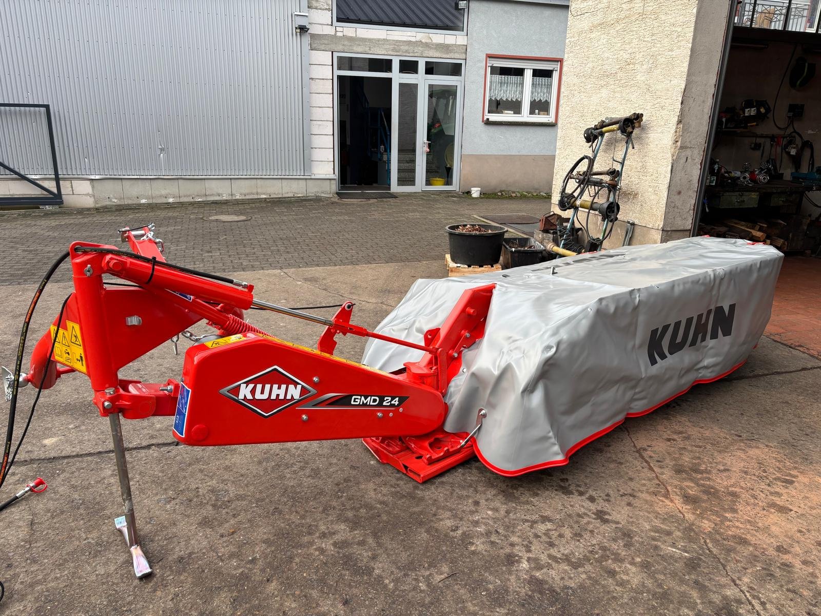 Mähwerk vrste Kuhn GMD 24, Neumaschine v Flörsbachtal (Slika 3)