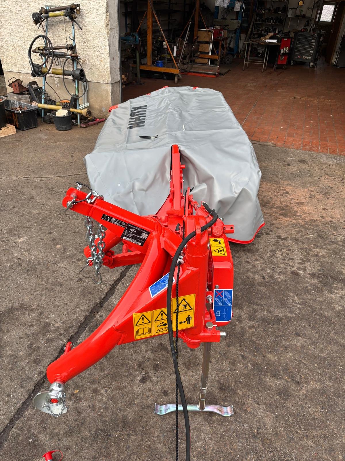 Mähwerk vrste Kuhn GMD 24, Neumaschine v Flörsbachtal (Slika 5)