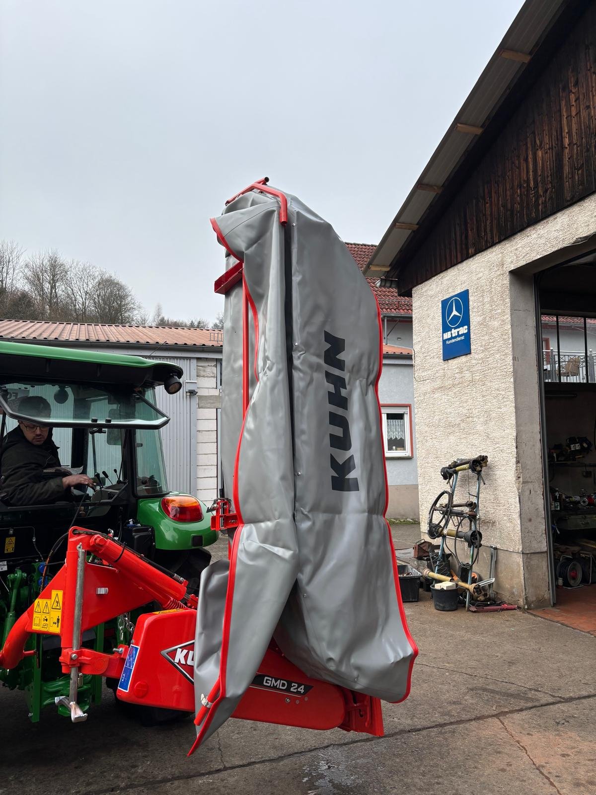 Mähwerk vrste Kuhn GMD 24, Neumaschine v Flörsbachtal (Slika 12)