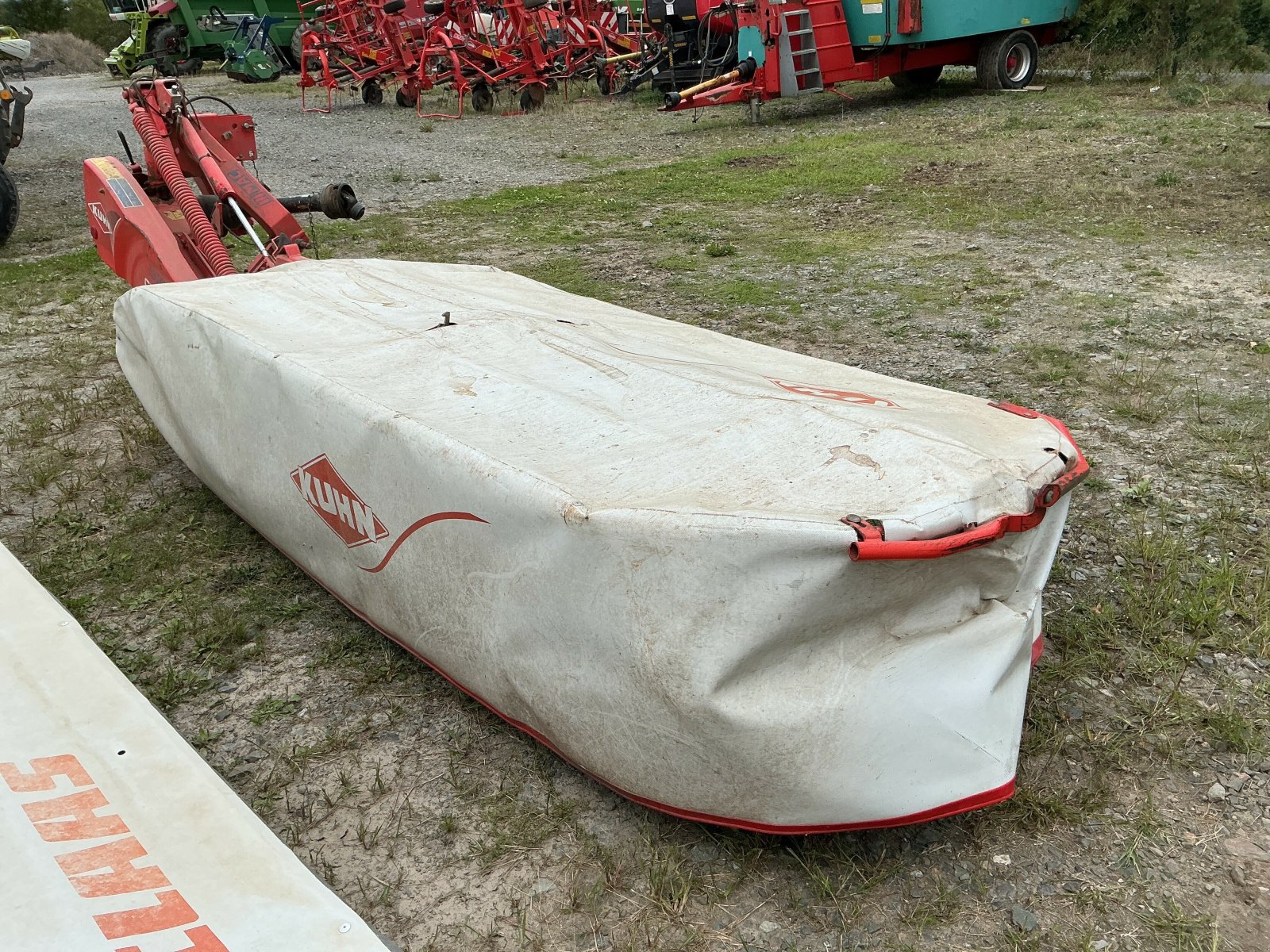 Mähwerk of the type Kuhn GMD 310 FF, Gebrauchtmaschine in ST CLEMENT DE LA PLACE (Picture 5)