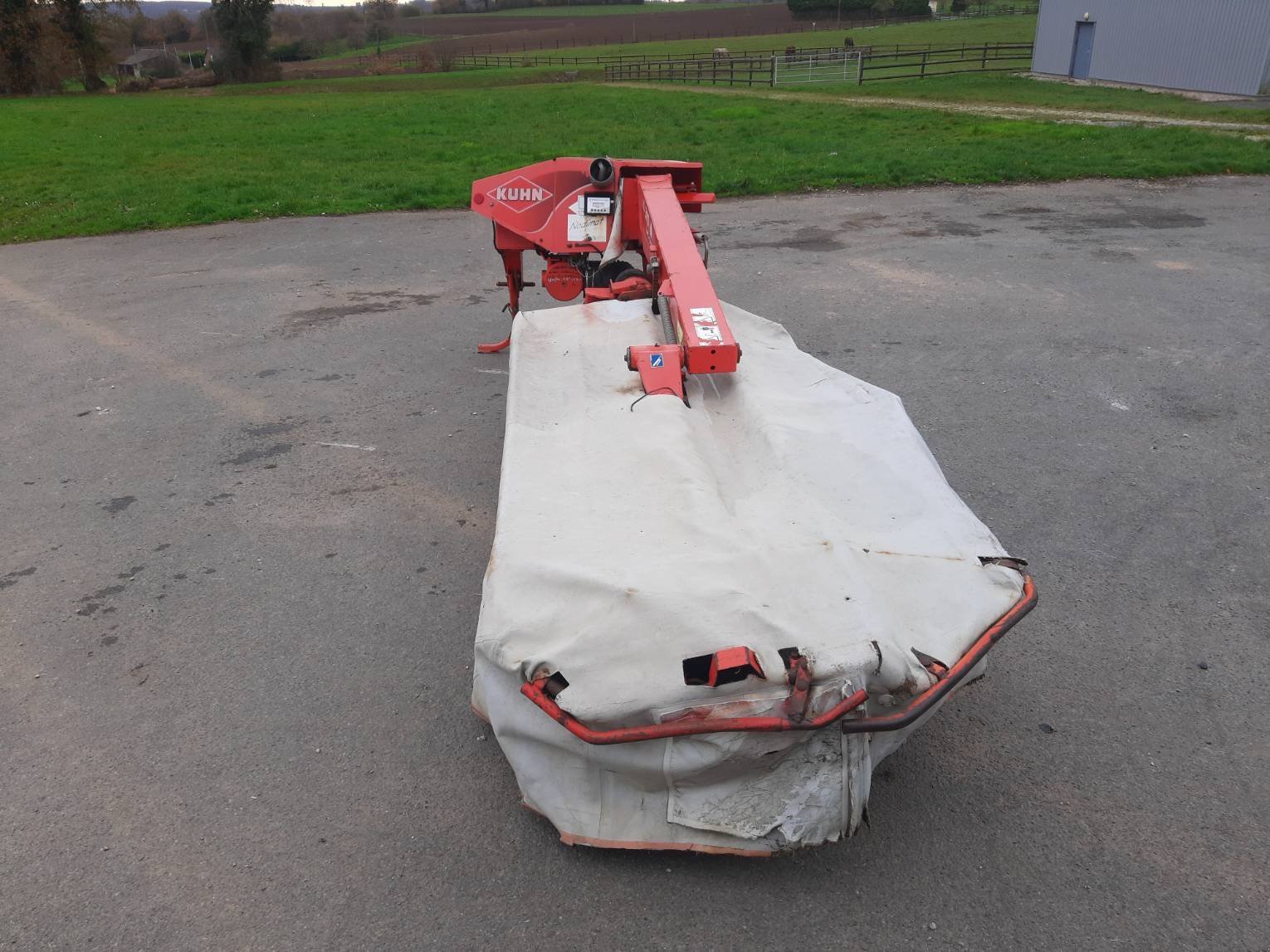 Mähwerk del tipo Kuhn GMD 3110, Gebrauchtmaschine en Le Horps (Imagen 4)