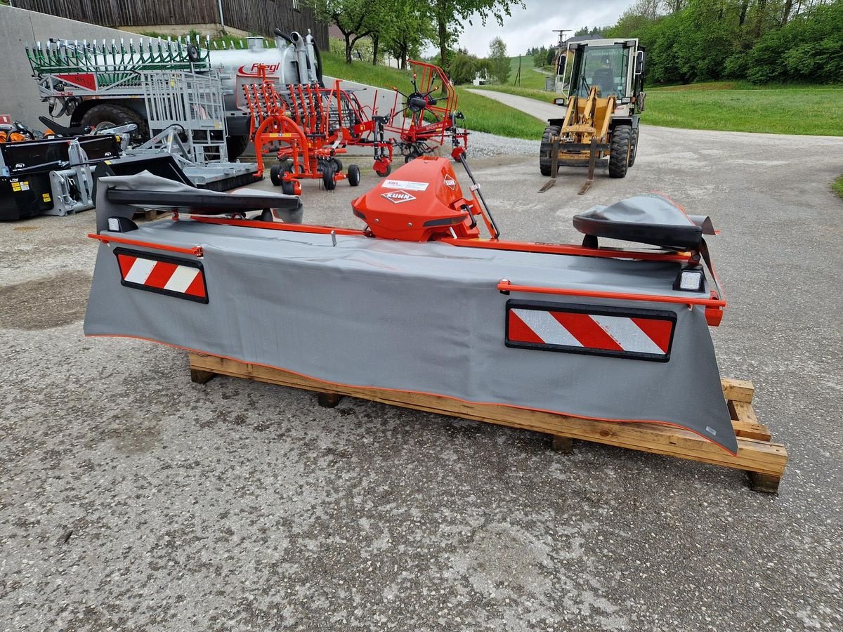 Mähwerk of the type Kuhn GMD 3121 F- FF 1000, Neumaschine in Grünbach (Picture 7)