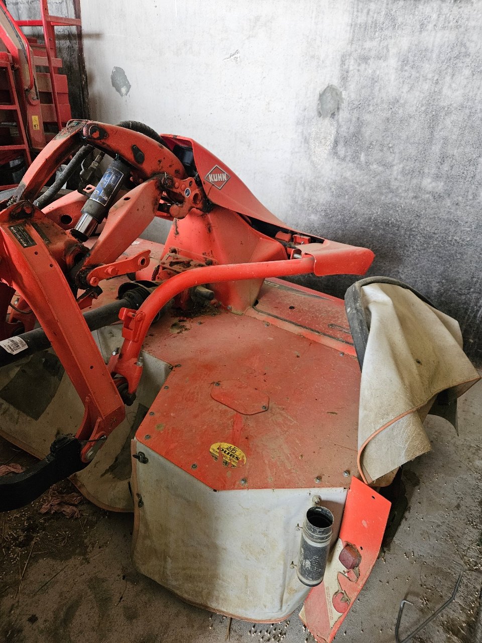 Mähwerk des Typs Kuhn GMD 3125 F-FF, Gebrauchtmaschine in MANDRES-SUR-VAIR (Bild 3)