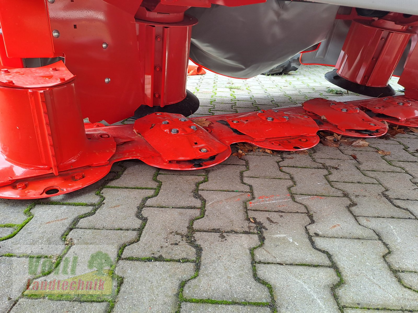 Mähwerk of the type Kuhn GMD 3125 F-FF, Neumaschine in Hutthurm bei Passau (Picture 5)