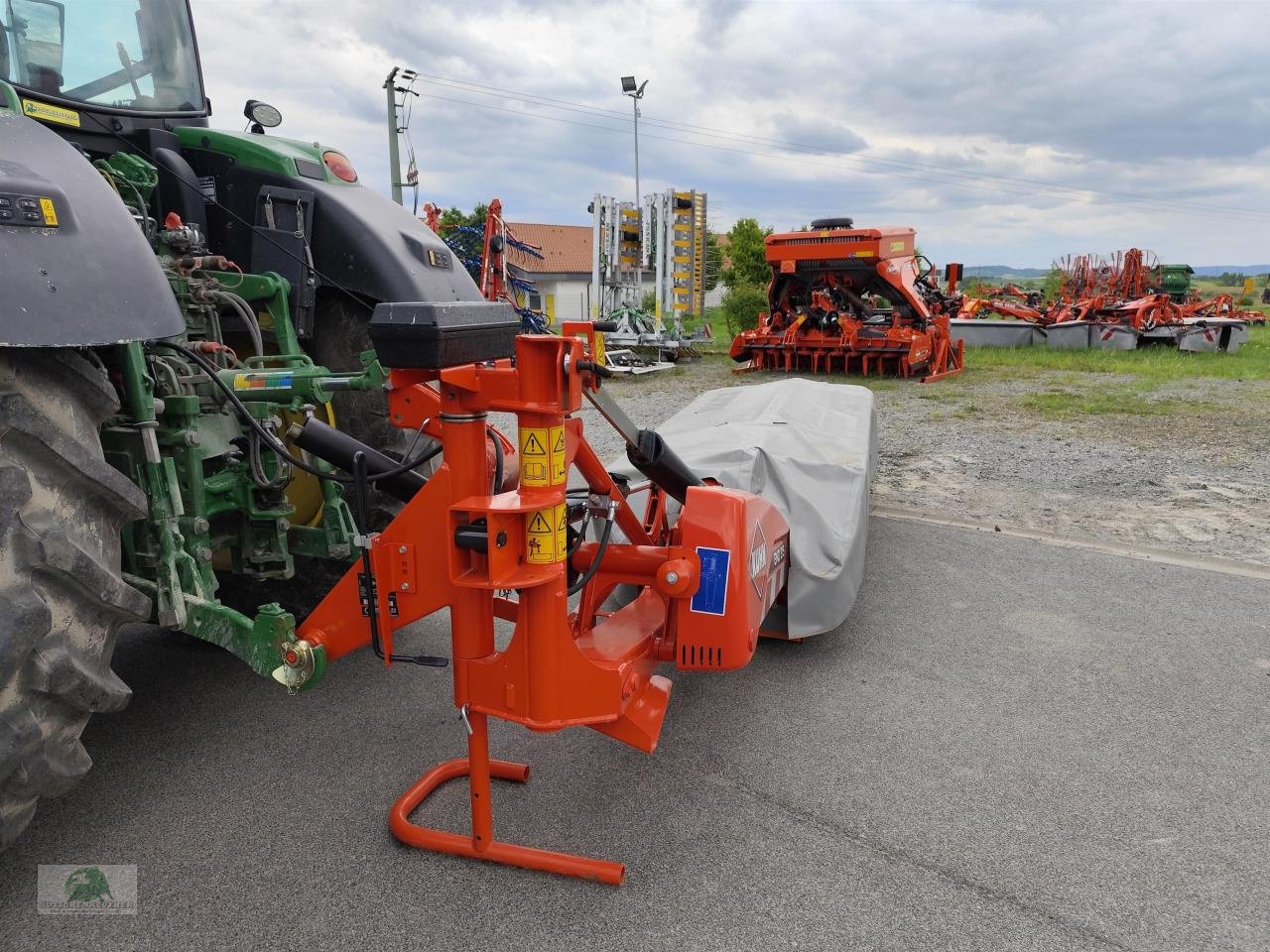 Mähwerk of the type Kuhn GMD 315-FF, Neumaschine in Hofheim (Picture 4)