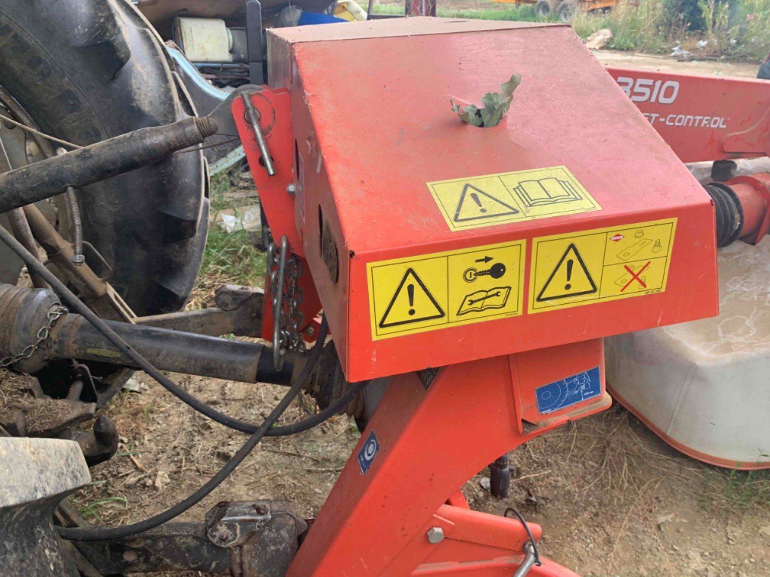 Mähwerk des Typs Kuhn GMD 3510, Gebrauchtmaschine in ORLEIX (Bild 8)