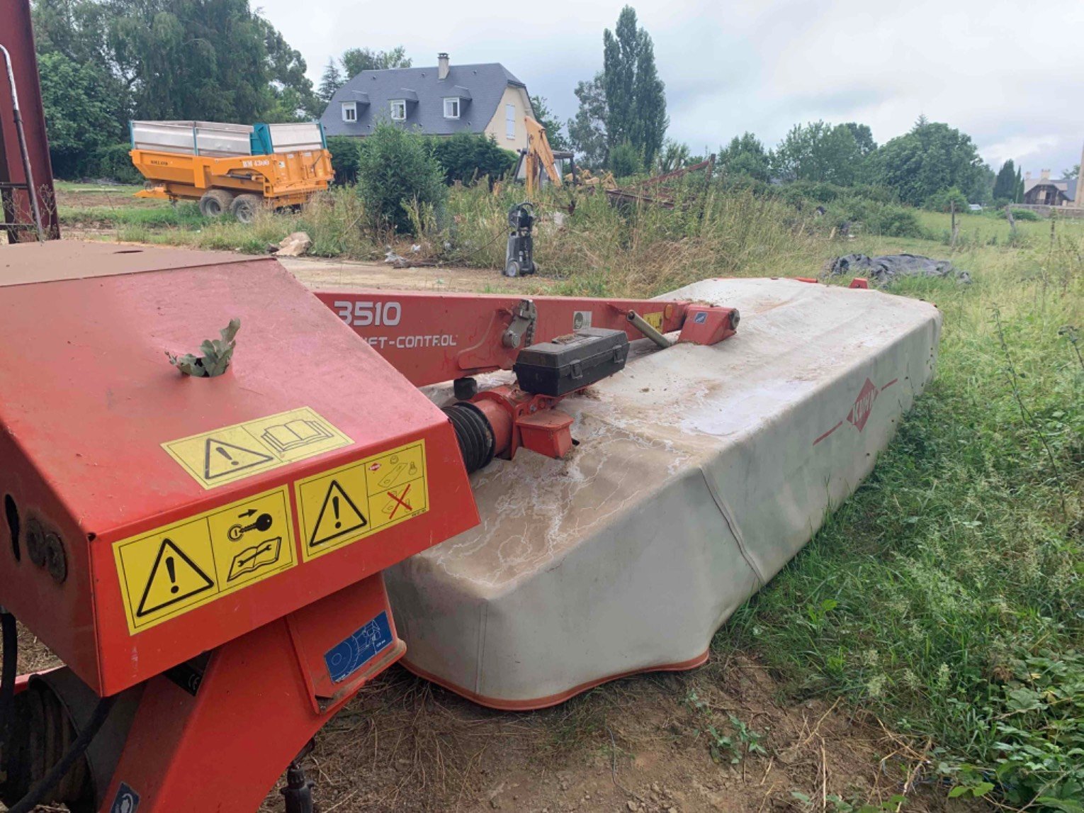 Mähwerk des Typs Kuhn GMD 3510, Gebrauchtmaschine in ORLEIX (Bild 1)