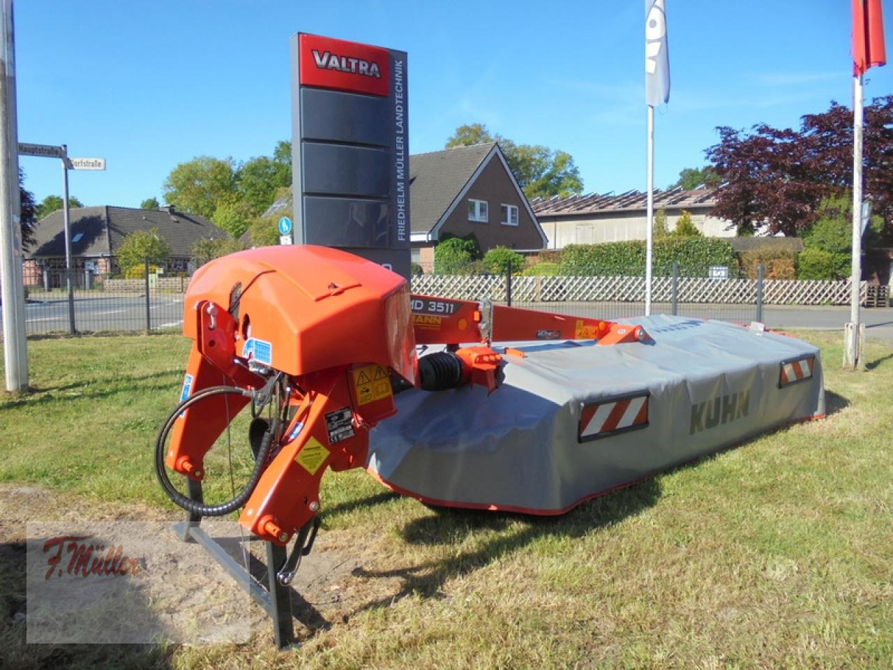 Mähwerk of the type Kuhn GMD 3511 FF 540, Neumaschine in Taaken (Picture 1)