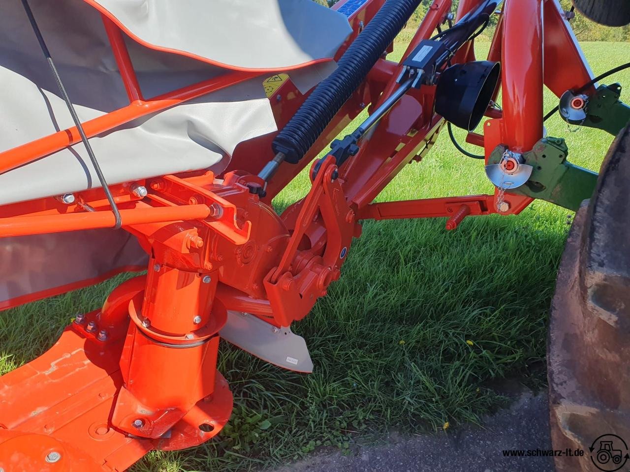 Mähwerk des Typs Kuhn GMD 355-FF, Neumaschine in Aspach (Bild 9)