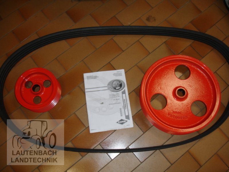 Mähwerk of the type Kuhn GMD 355 FF, Neumaschine in Rollshausen (Picture 1)