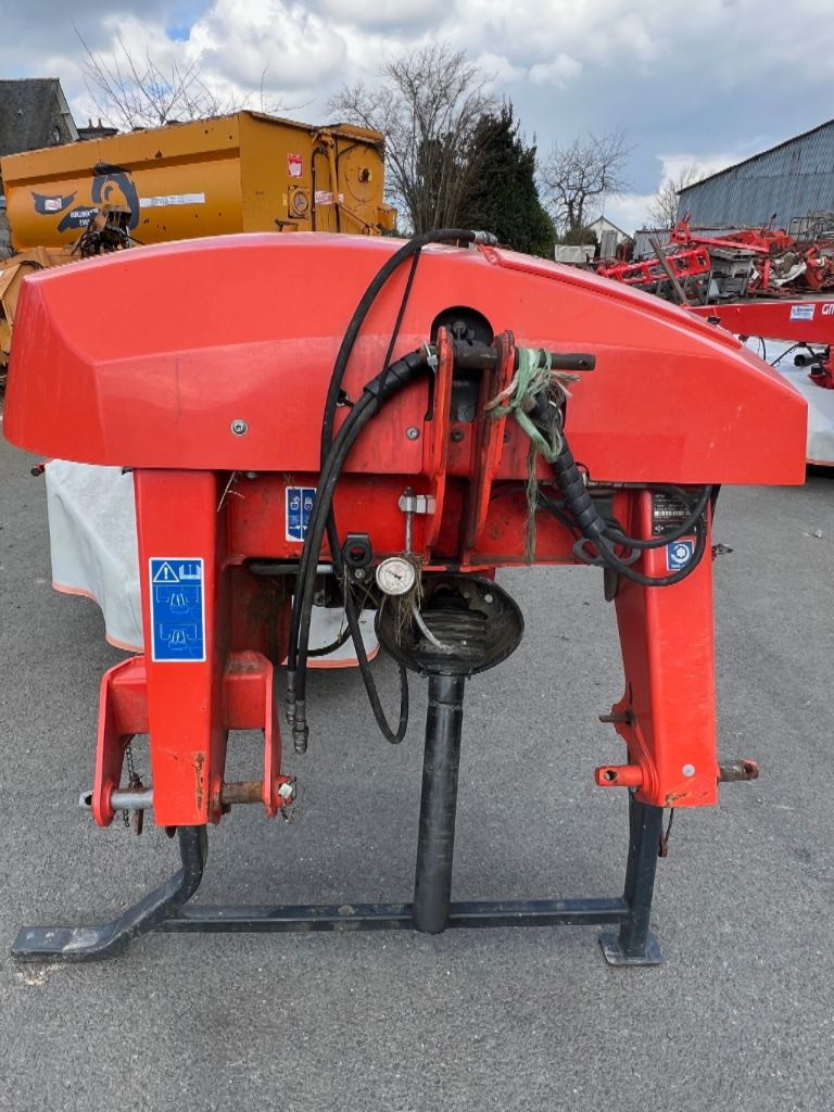 Mähwerk typu Kuhn GMD 4011 FF, Gebrauchtmaschine v Dol-de-Bretagne (Obrázek 3)