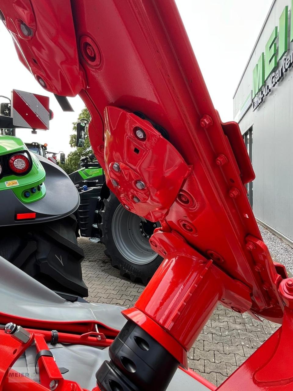 Mähwerk of the type Kuhn GMD 4015, Neumaschine in Delbrück (Picture 4)