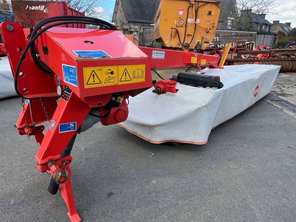 Mähwerk of the type Kuhn GMD 4410 FF, Gebrauchtmaschine in Dol-de-Bretagne (Picture 2)