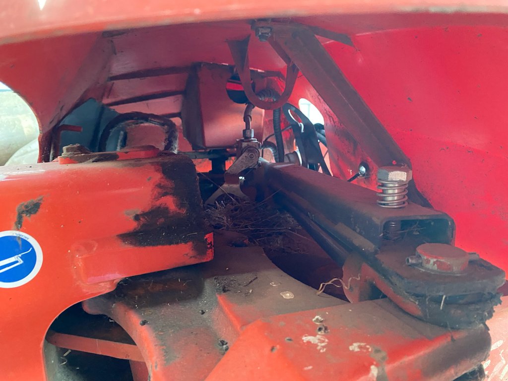 Mähwerk typu Kuhn GMD 4411-FF, Gebrauchtmaschine v YTRAC (Obrázek 8)