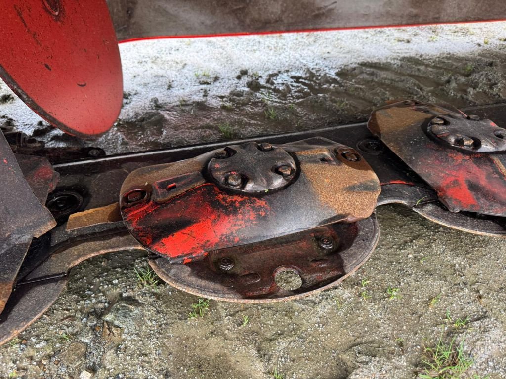 Mähwerk Türe ait Kuhn GMD 4411, Gebrauchtmaschine içinde GUERET (resim 5)