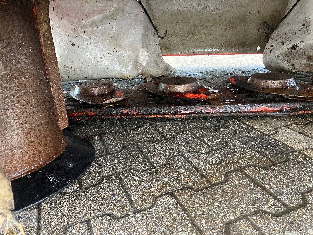 Mähwerk typu Kuhn GMD 802 F, Gebrauchtmaschine v Aurich (Obrázek 11)