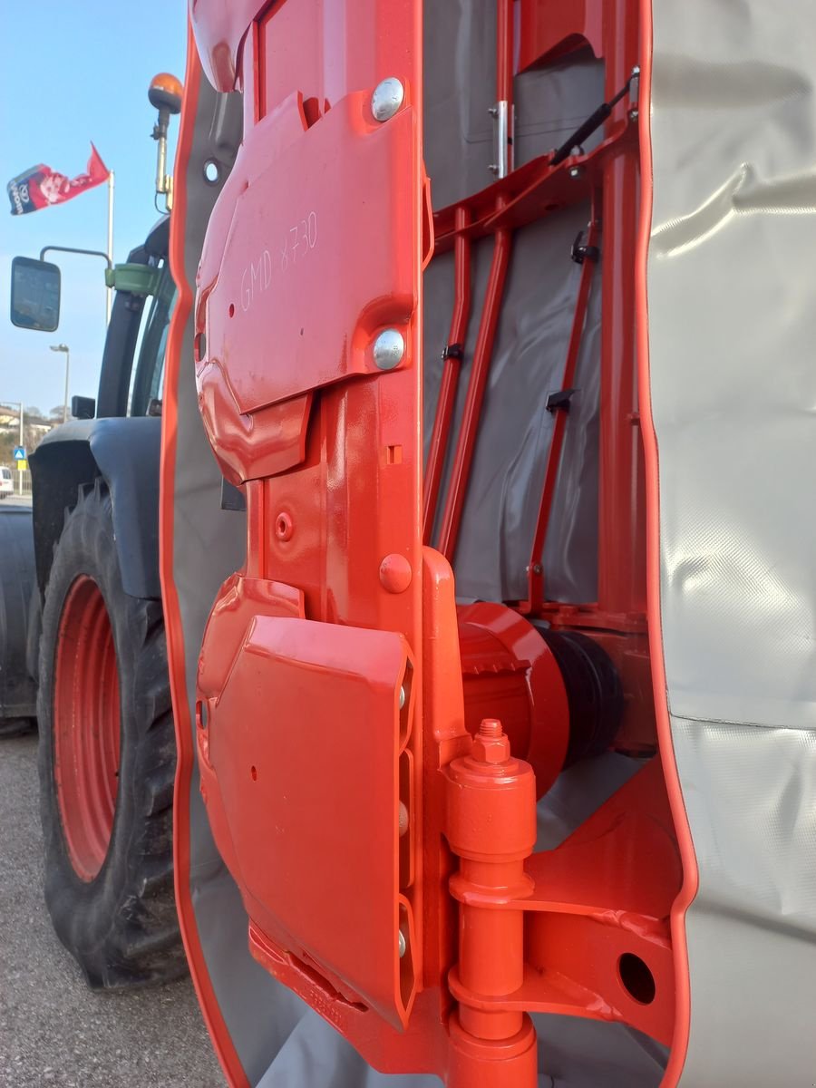 Mähwerk Türe ait Kuhn GMD 8730, Vorführmaschine içinde Saxen (resim 5)