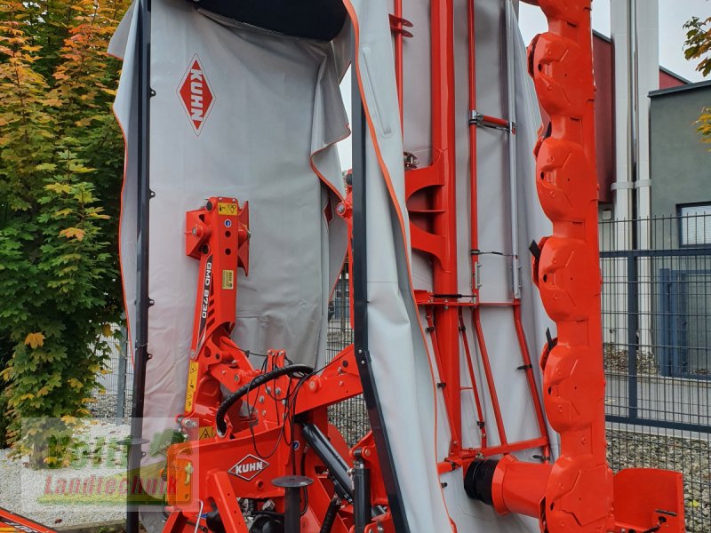 Mähwerk des Typs Kuhn GMD 8730, Neumaschine in Hutthurm bei Passau (Bild 1)