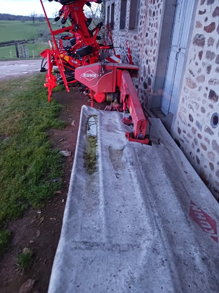 Mähwerk от тип Kuhn Gmd 902, Gebrauchtmaschine в SAINT HILAIRE EN MORVAN (Снимка 9)