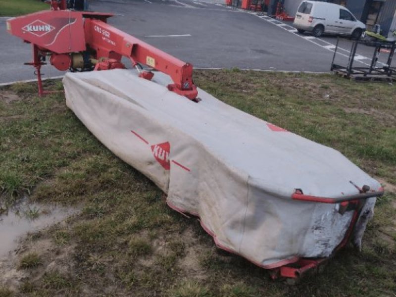 Mähwerk des Typs Kuhn GMD 902, Gebrauchtmaschine in COGNAC LA FORET (Bild 1)