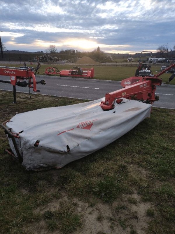 Mähwerk of the type Kuhn GMD 902, Gebrauchtmaschine in COGNAC LA FORET (Picture 4)