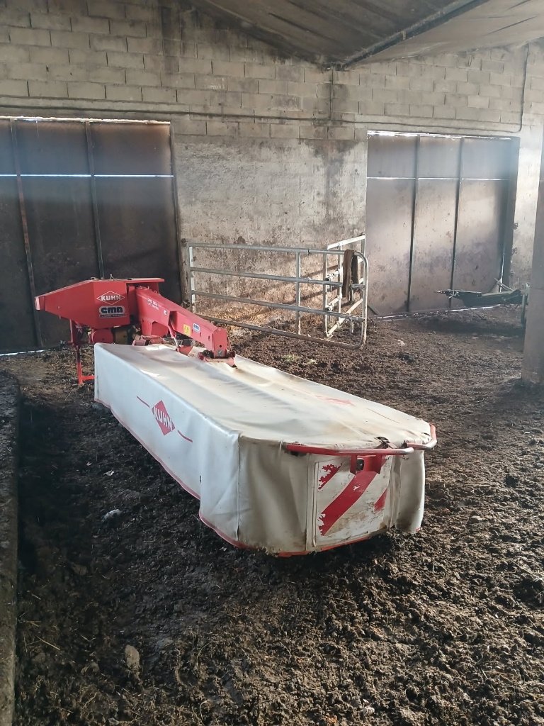 Mähwerk от тип Kuhn GMD 902, Gebrauchtmaschine в Calmont (Снимка 1)