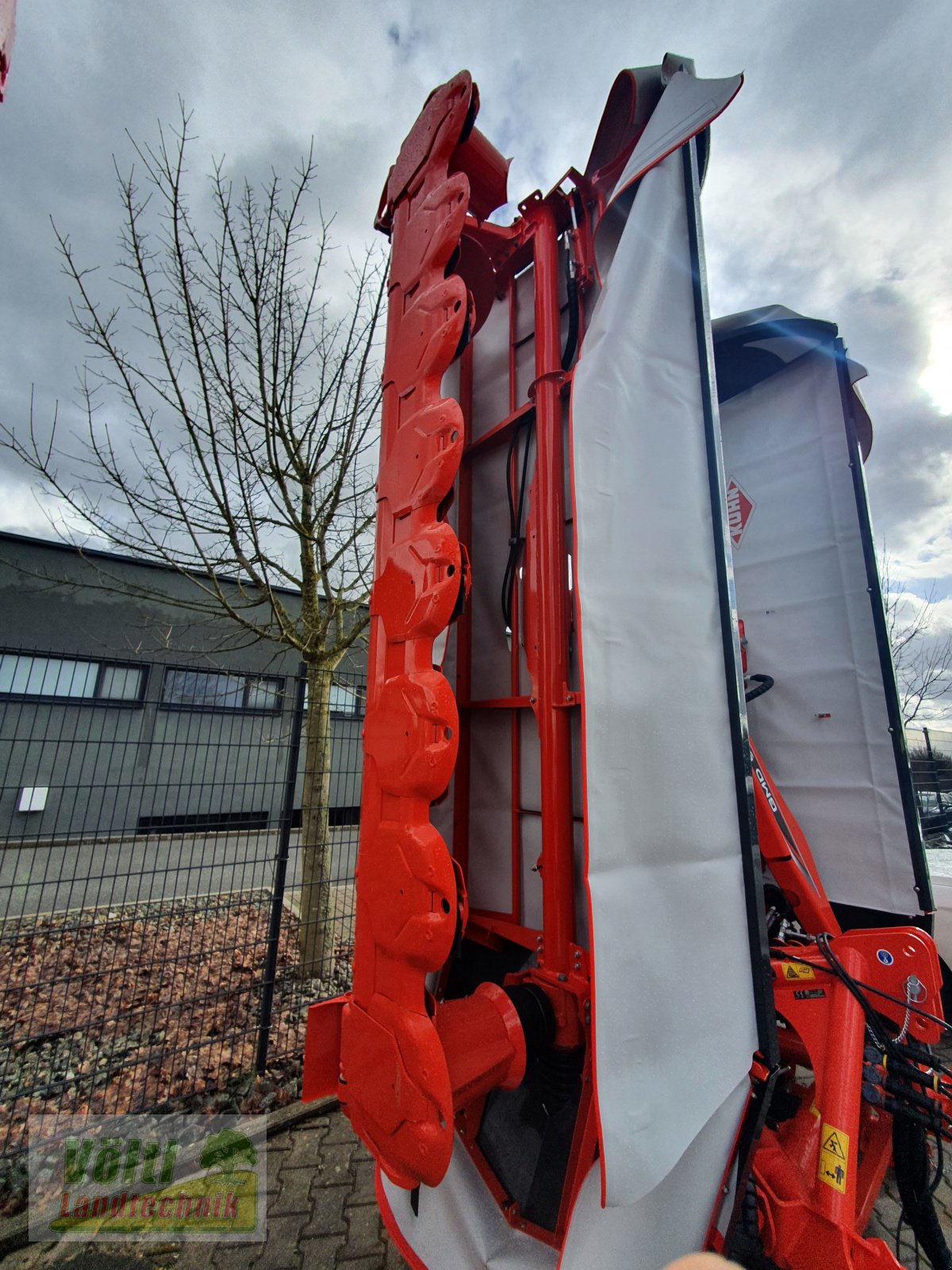 Mähwerk des Typs Kuhn GMD 9530 FF, Neumaschine in Hutthurm bei Passau (Bild 4)