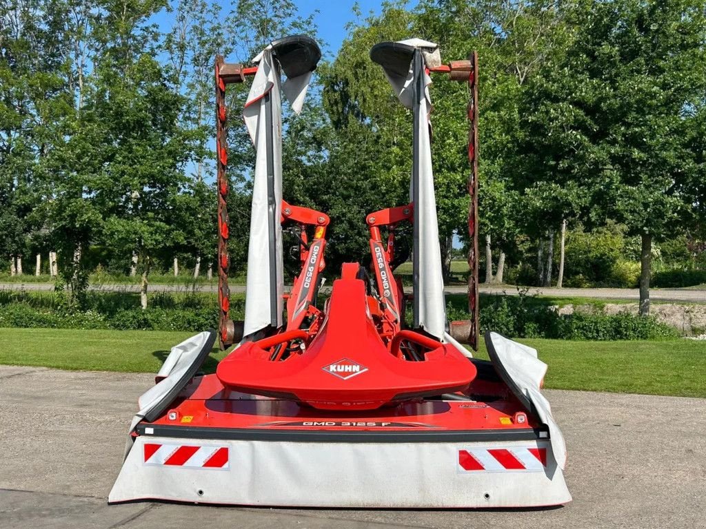 Mähwerk типа Kuhn GMD 9530 & GMD 3125 F-FF Triple maaier Vlindermaaier Schijve, Gebrauchtmaschine в Ruinerwold (Фотография 2)