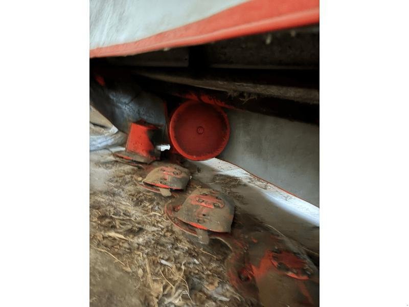 Mähwerk des Typs Kuhn GMD2811FF, Gebrauchtmaschine in ESCAUDOEUVRES (Bild 6)