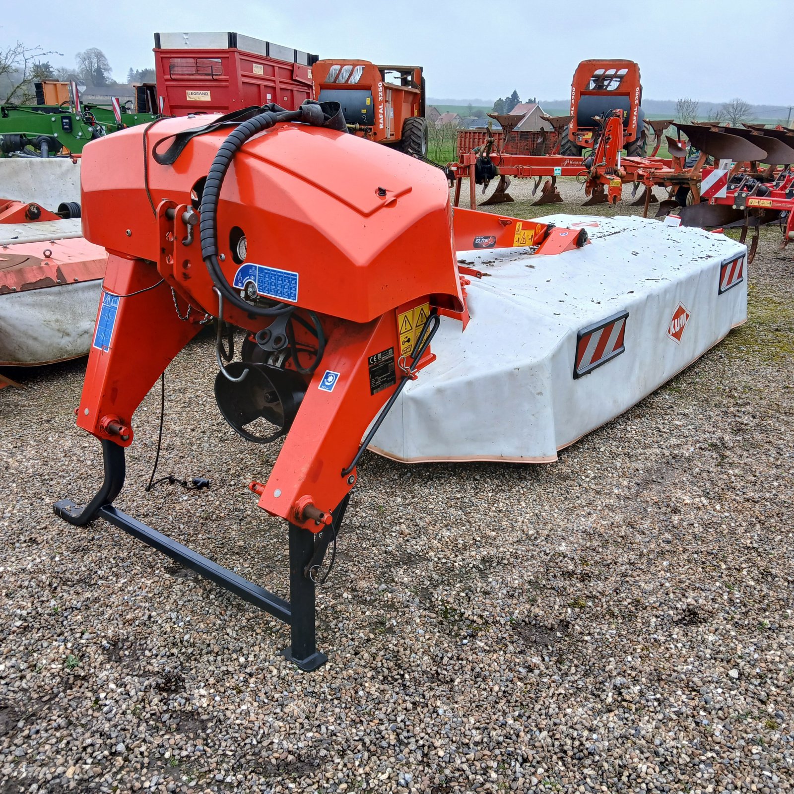 Mähwerk tip Kuhn GMD3511-FF, Gebrauchtmaschine in HERLIN LE SEC (Poză 2)