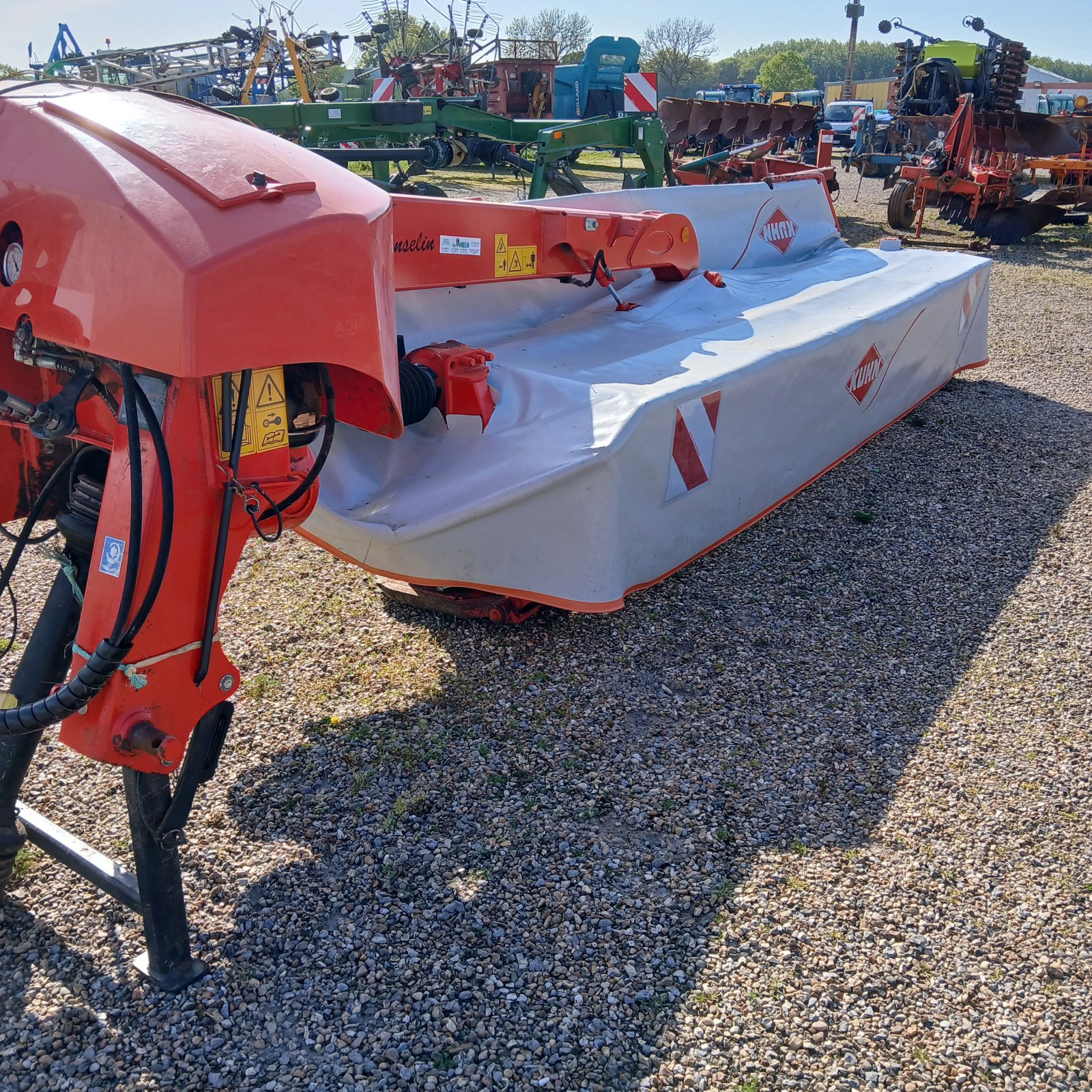 Mähwerk du type Kuhn GMD4411-FF, Gebrauchtmaschine en HERLIN LE SEC (Photo 1)