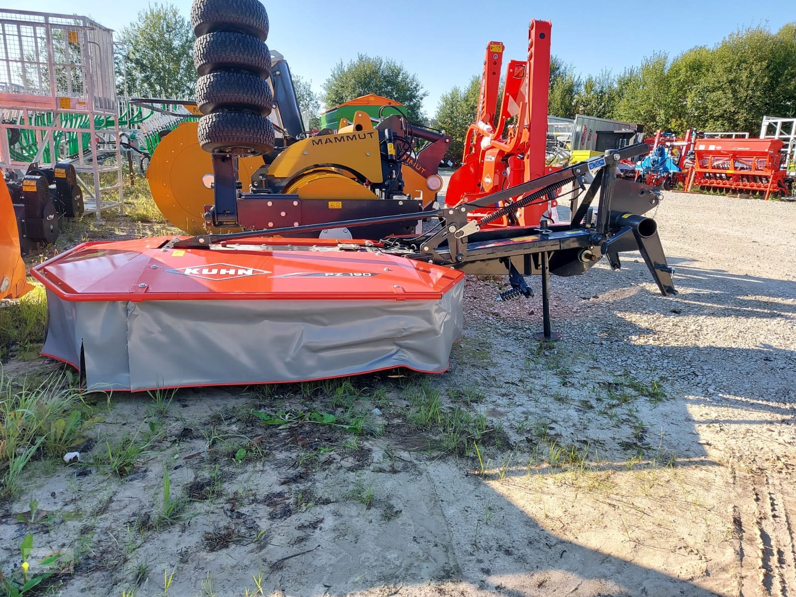 Mähwerk of the type Kuhn PZ 190, Neumaschine in Pegnitz-Bronn (Picture 1)