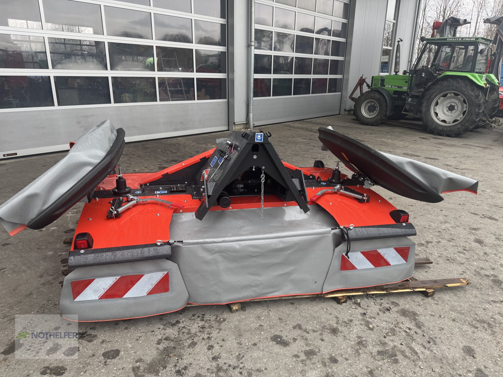 Mähwerk des Typs Kuhn PZ 2721 F mit starrem Anbaubock, Neumaschine in Pforzen (Bild 1)