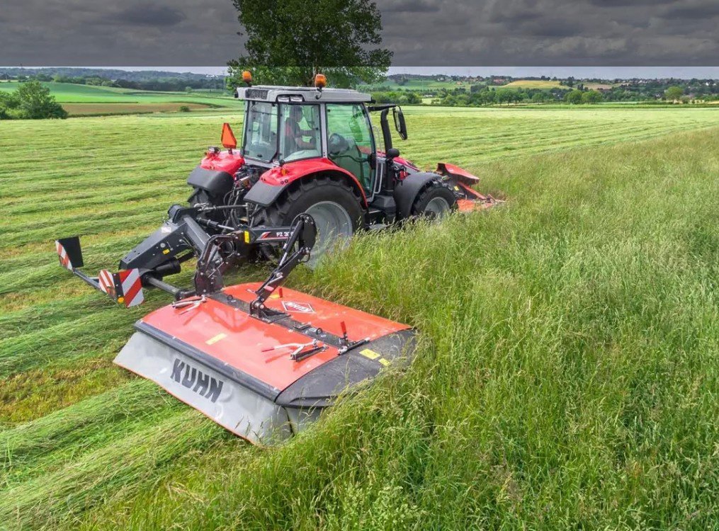 Mähwerk του τύπου Kuhn PZ 3015, Neumaschine σε Henau (Φωτογραφία 1)