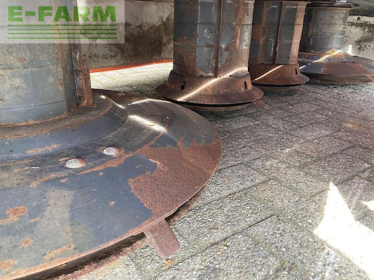 Mähwerk van het type Kuhn pz960 triplemaaierset, Gebrauchtmaschine in gg VEGHEL (Foto 2)