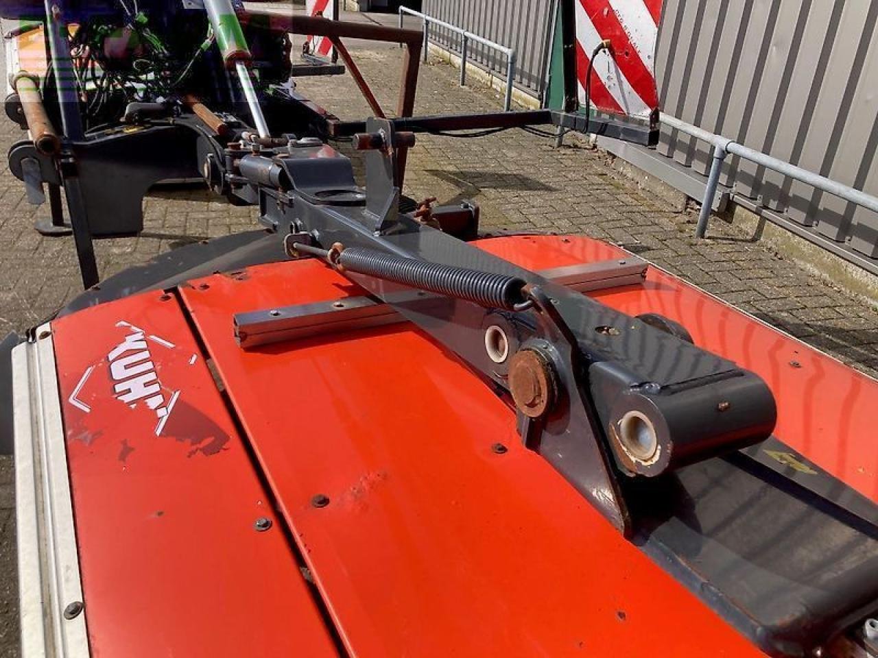 Mähwerk van het type Kuhn pz960 triplemaaierset, Gebrauchtmaschine in gg VEGHEL (Foto 9)