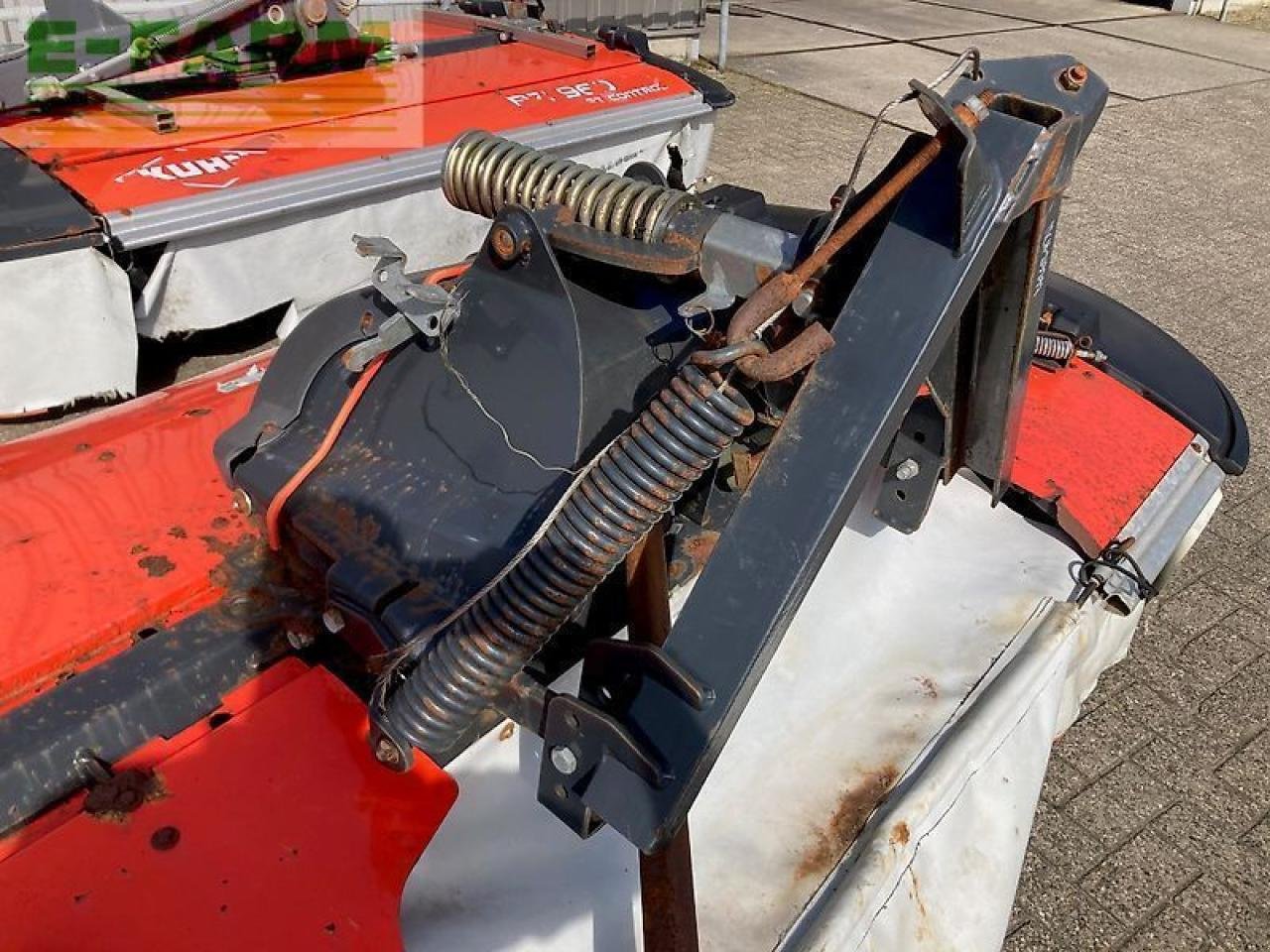 Mähwerk van het type Kuhn pz960 triplemaaierset, Gebrauchtmaschine in gg VEGHEL (Foto 12)
