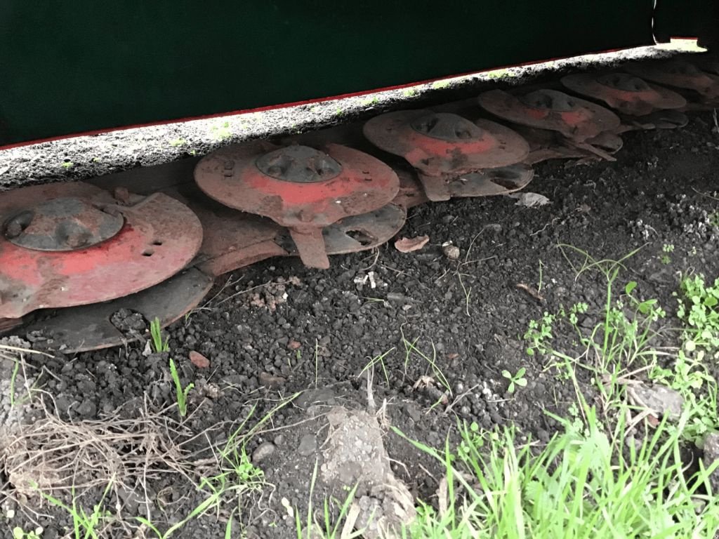 Mähwerk typu Kverneland 2540 MH, Gebrauchtmaschine v azerailles (Obrázek 4)