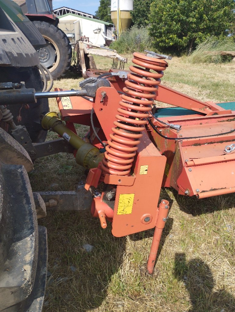 Mähwerk of the type Kverneland Taarup 3024, Gebrauchtmaschine in Calmont (Picture 7)