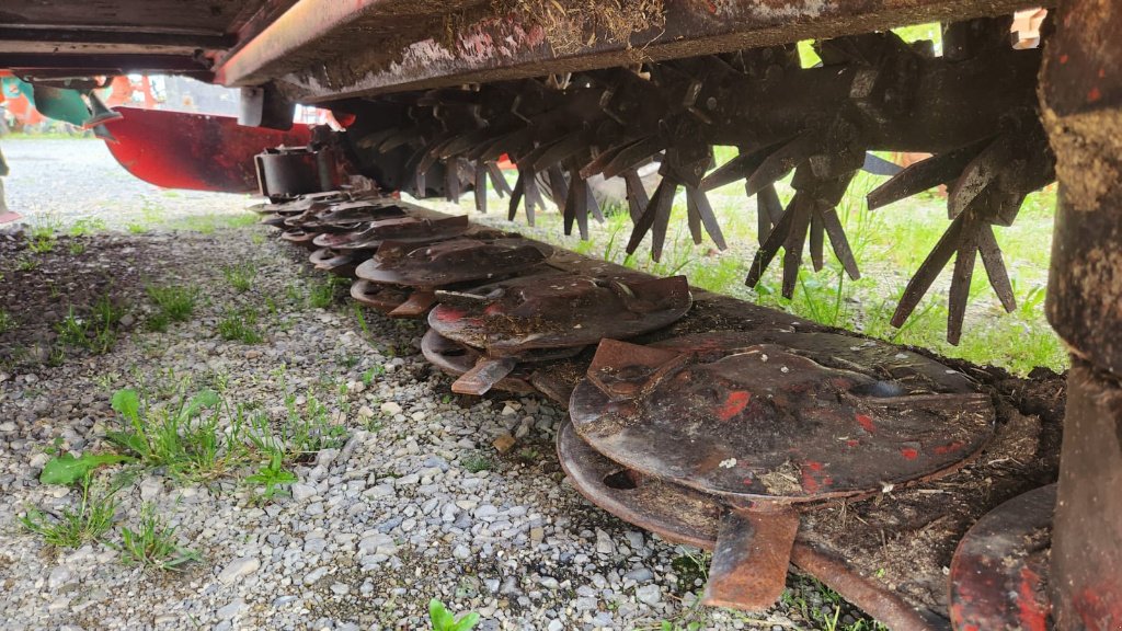 Mähwerk типа Kverneland Taarup 4032, Gebrauchtmaschine в Calmont (Фотография 11)