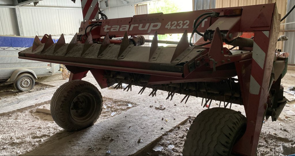 Mähwerk del tipo Kverneland TAARUP 4232 LT, Gebrauchtmaschine en Calmont (Imagen 4)