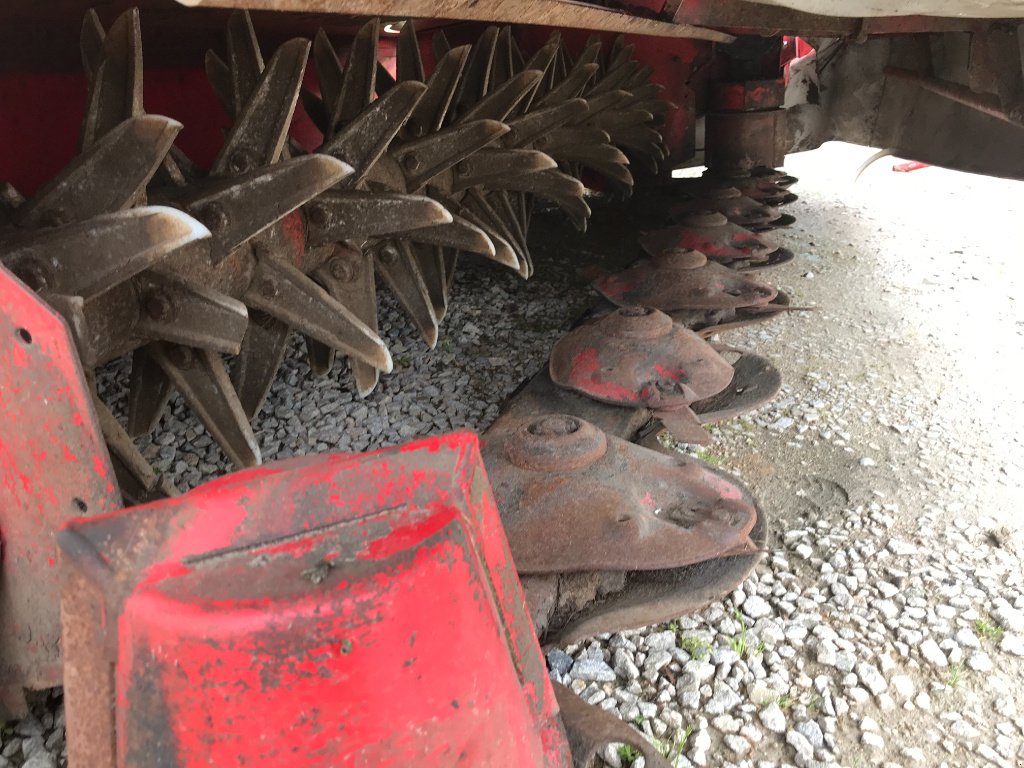 Mähwerk of the type Lely 320mc, Gebrauchtmaschine in MORLHON LE HAUT (Picture 7)