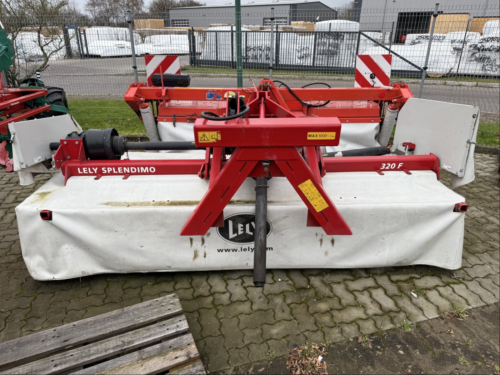 Mähwerk des Typs Lely Mähwerks-Kombination, Gebrauchtmaschine in Elmenhorst-Lanken (Bild 12)