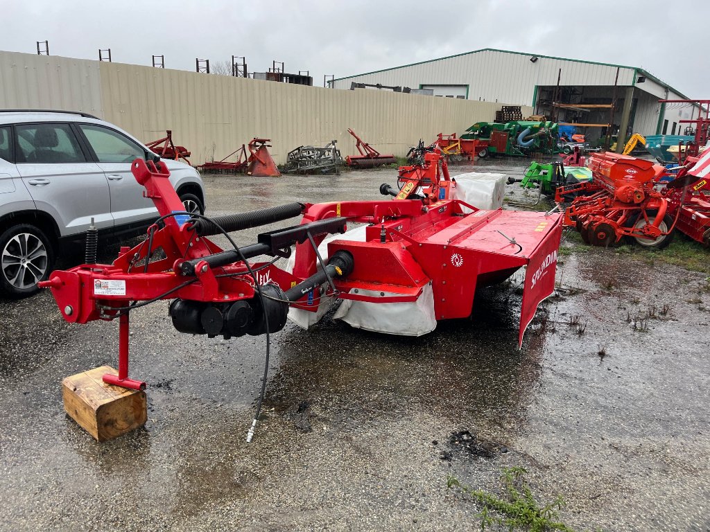 Mähwerk tip Lely SPLENDIMO 240 MC, Gebrauchtmaschine in VERNOUX EN VIVARAIS (Poză 3)