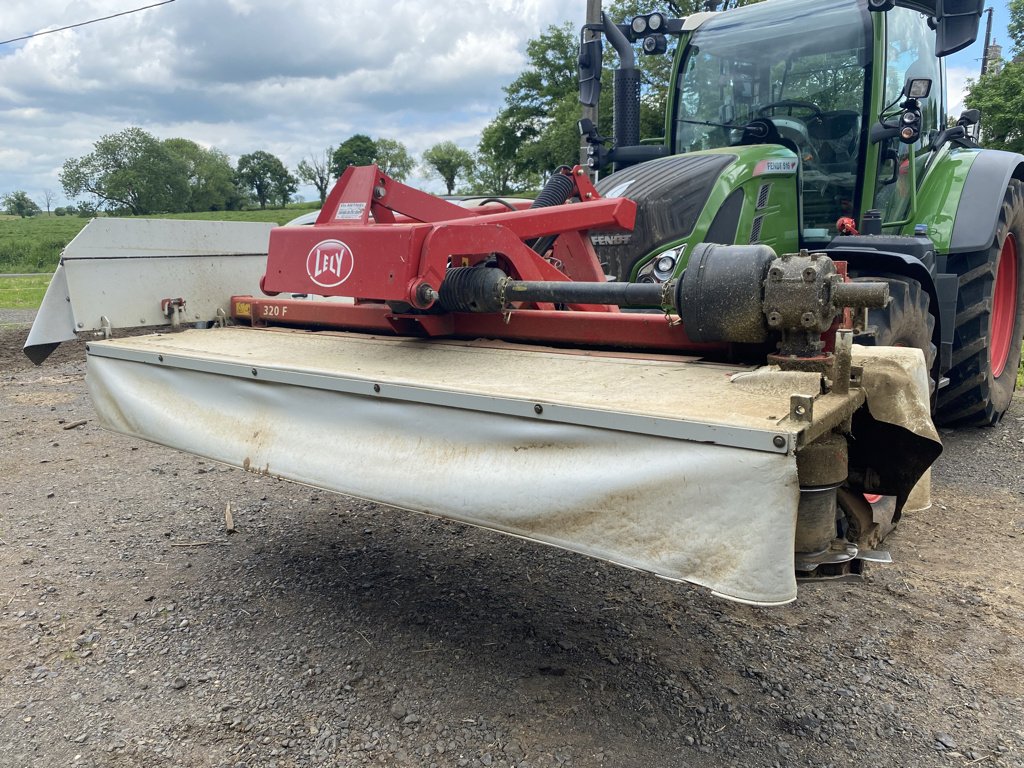 Mähwerk del tipo Lely SPLENDIMO 320F, Gebrauchtmaschine In MAURIAC (Immagine 2)