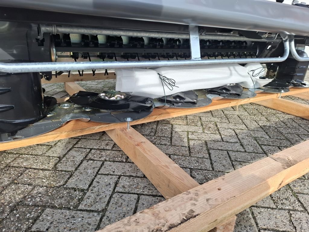 Mähwerk des Typs Massey Ferguson DM 316 FQ-KC, Neumaschine in MARIENHEEM (Bild 7)