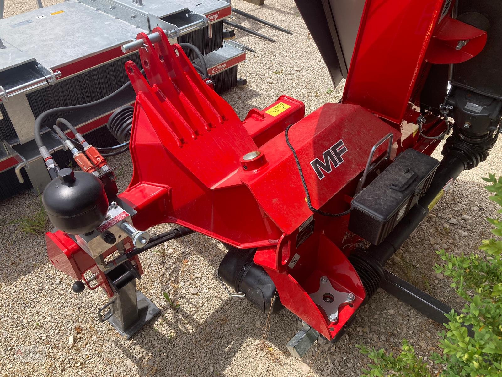 Mähwerk of the type Massey Ferguson DM 367 TL-V, Neumaschine in Münsingen (Picture 4)